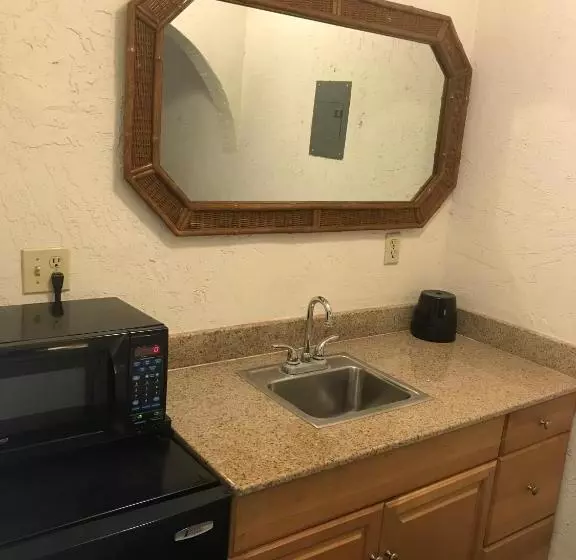 호텔 Channel Islands Inn