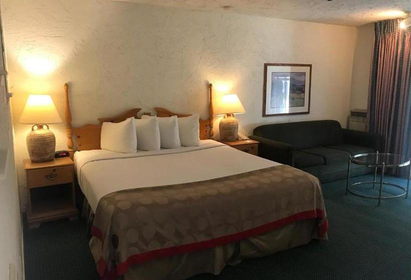 هتل Channel Islands Inn