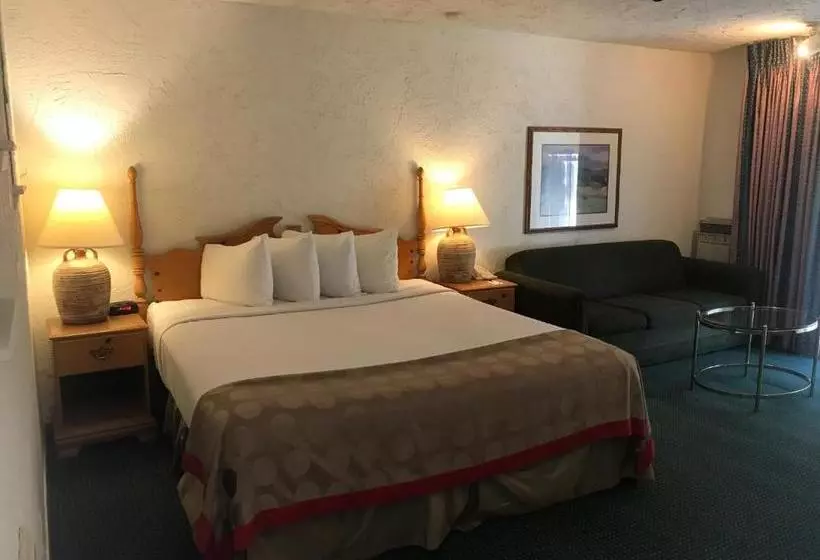 호텔 Channel Islands Inn