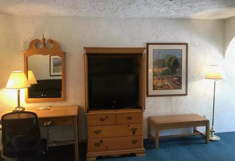 호텔 Channel Islands Inn