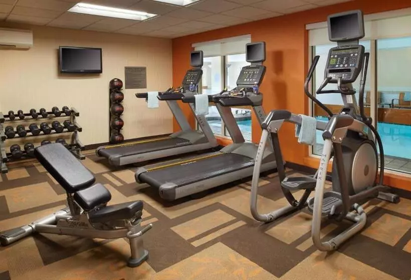 فندق Courtyard Cleveland Independence