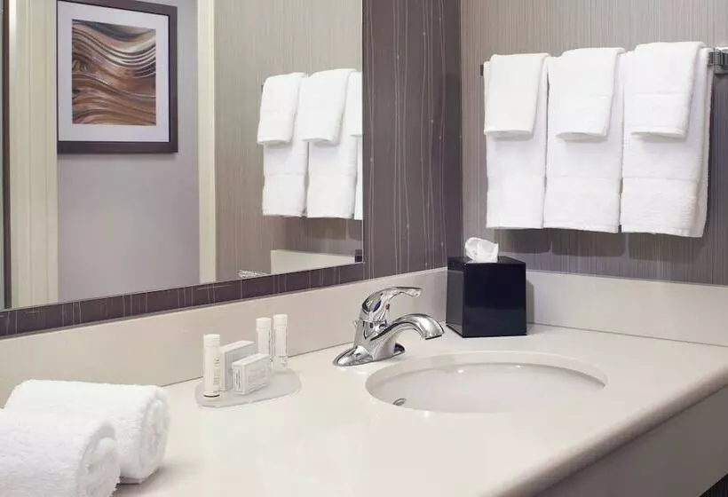 فندق Courtyard Cleveland Independence