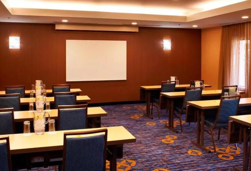 酒店 Courtyard By Marriott Cleveland Westlake