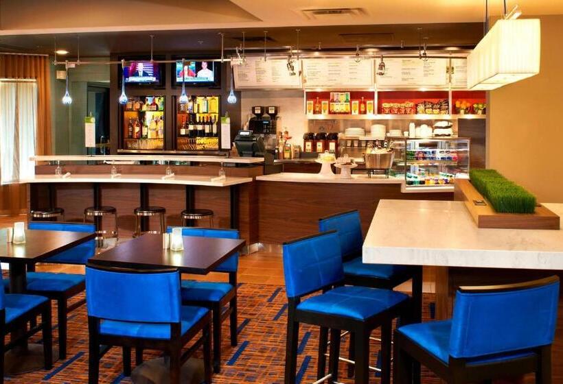 Отель Courtyard By Marriott Cleveland Westlake