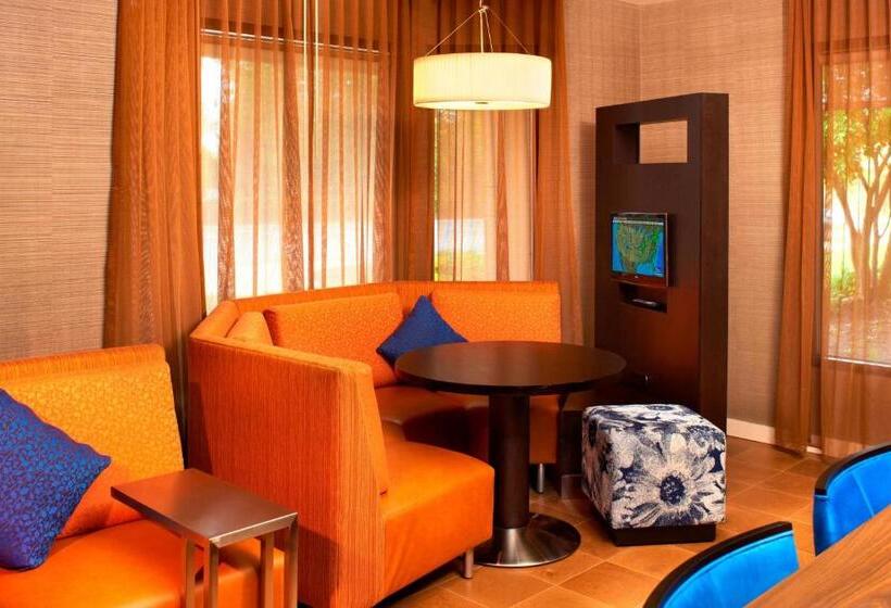 Отель Courtyard By Marriott Cleveland Westlake