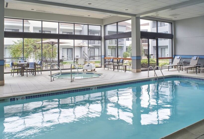 호텔 Courtyard By Marriott Detroit Troy