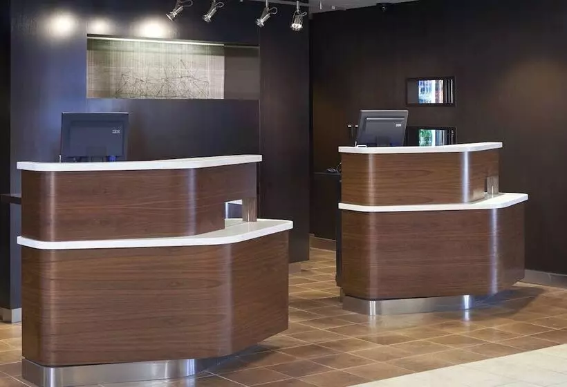 Отель Courtyard By Marriott Detroit Troy