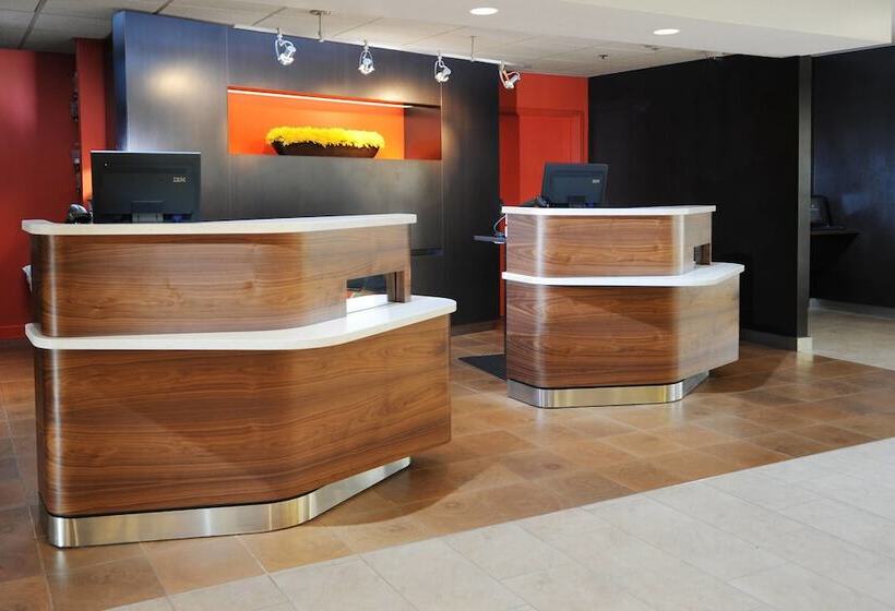 هتل Courtyard By Marriott Houston Hobby Airport