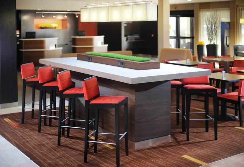 هتل Courtyard By Marriott Houston Hobby Airport