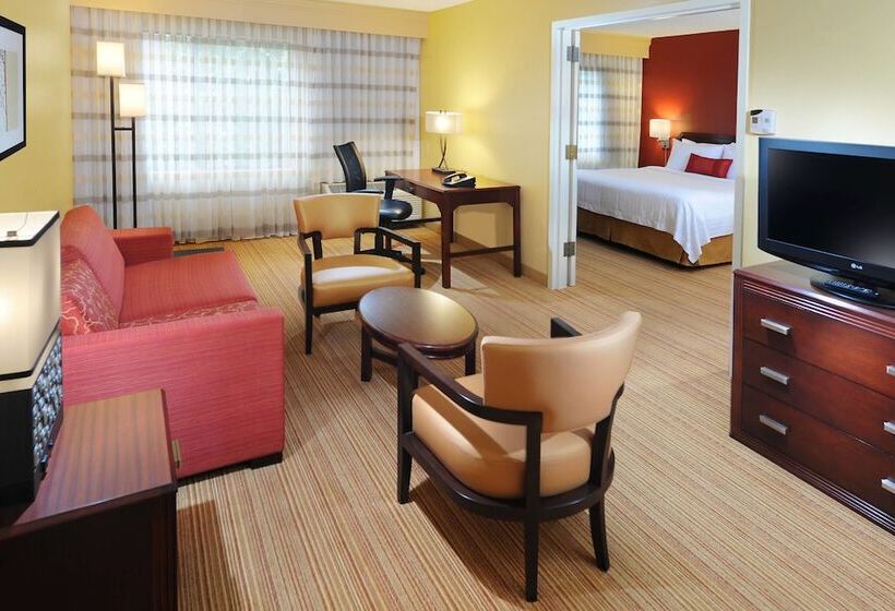 هتل Courtyard By Marriott Houston Hobby Airport