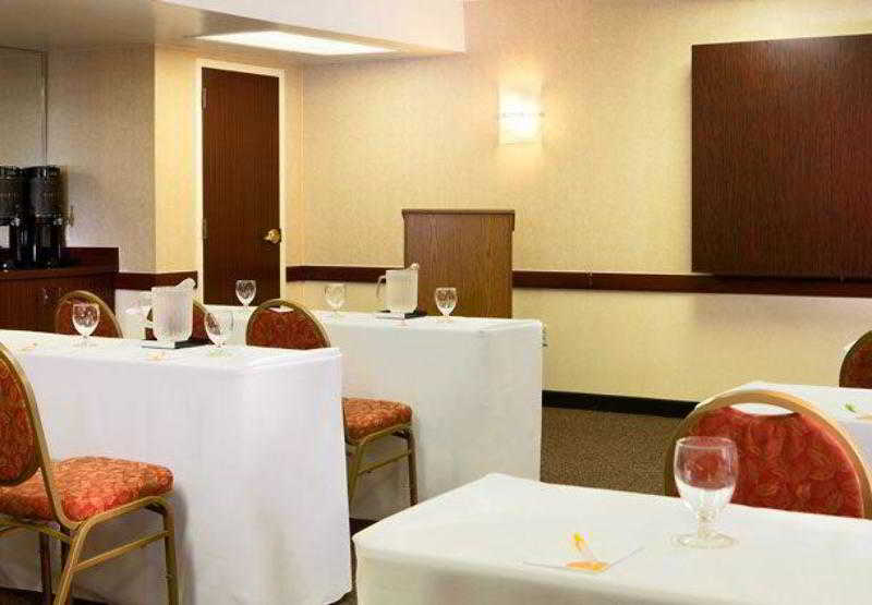 هتل Courtyard By Marriott Houston Hobby Airport