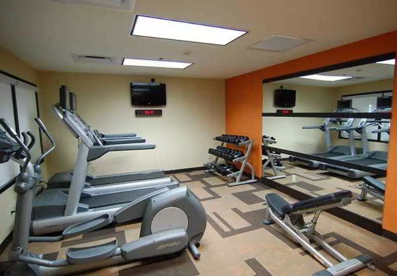 هتل Courtyard By Marriott Indianapolis South