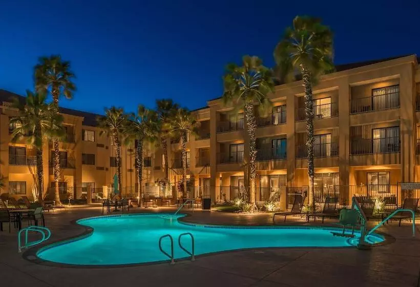 Otel Courtyard Palm Desert