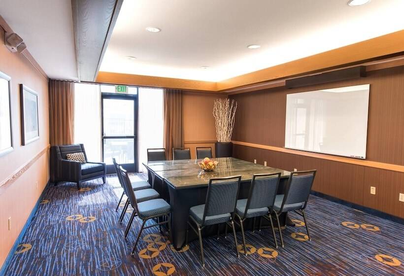 فندق Courtyard Palm Desert