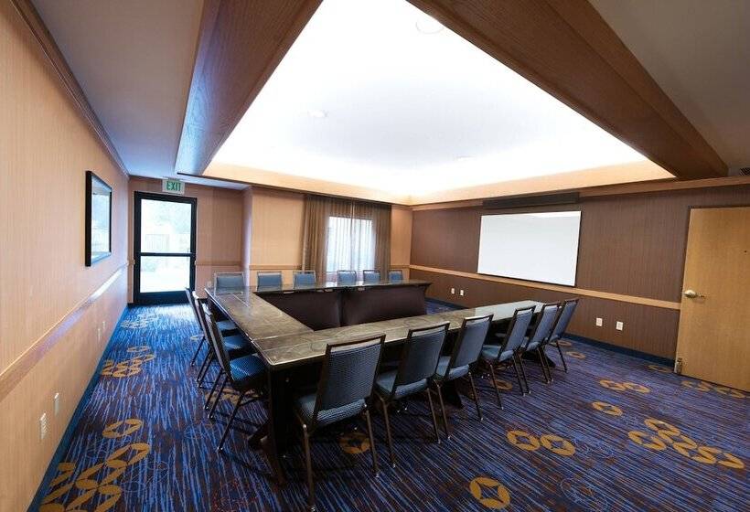 فندق Courtyard Palm Desert