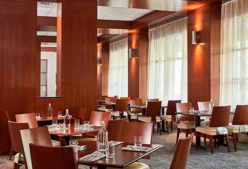 Otel Courtyard Portland Downtown/convention Center