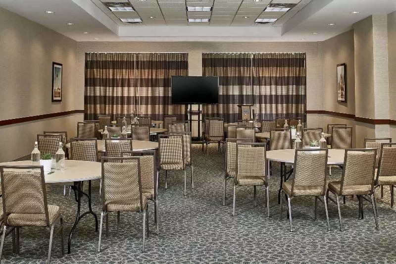 호텔 Courtyard Portland Downtown/convention Center