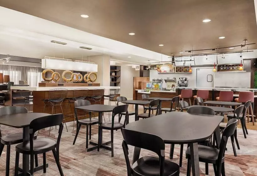 호텔 Courtyard By Marriott Roseville