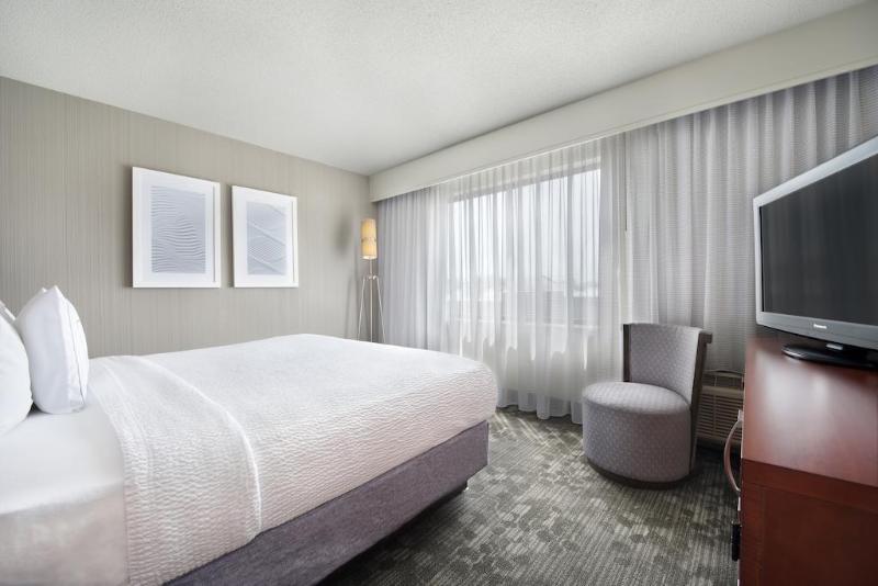 فندق Courtyard Mishawaka University Area