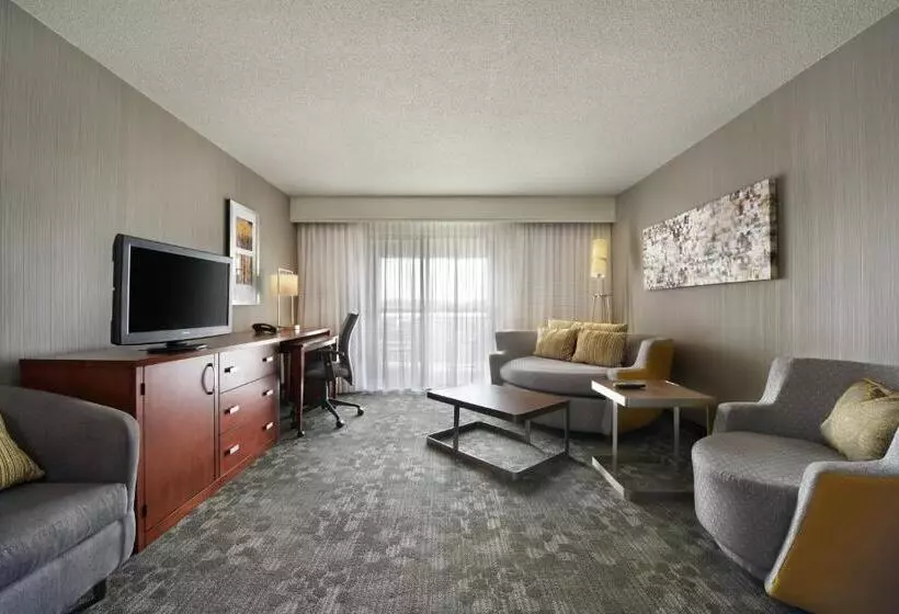 호텔 Courtyard Mishawaka University Area