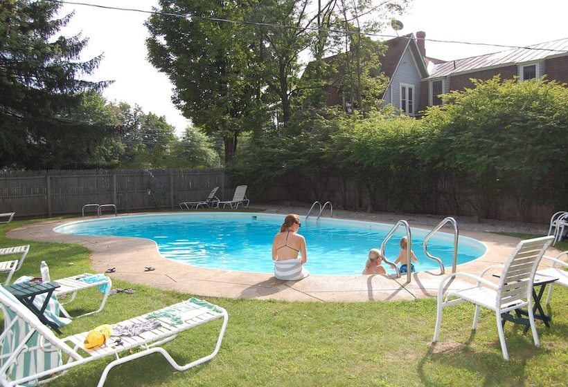 فندق Cranmore Inn