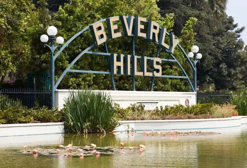 ホテル The Crescent Powered By Sonder