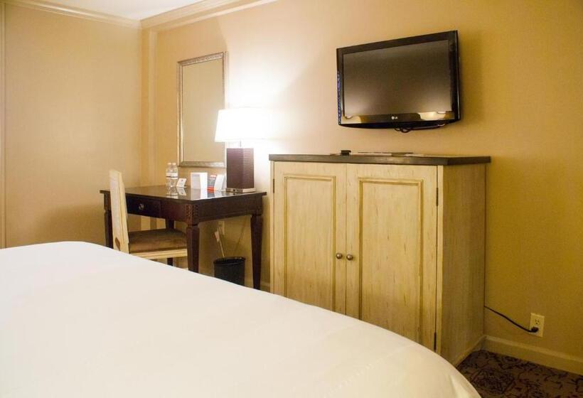 Hotel Dauphine Orleans