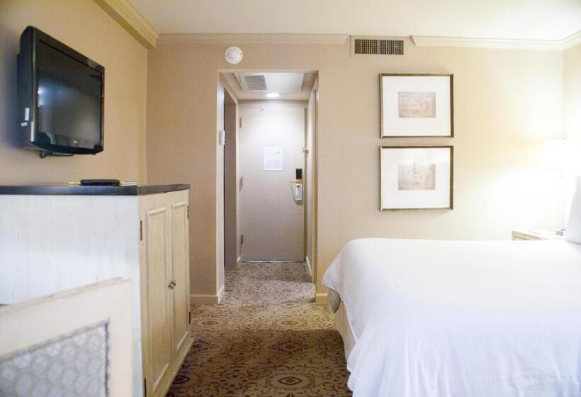 Hotel Dauphine Orleans