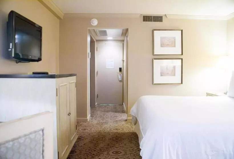 酒店 Dauphine Orleans