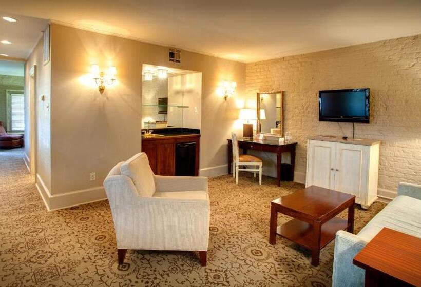 Hotel Dauphine Orleans