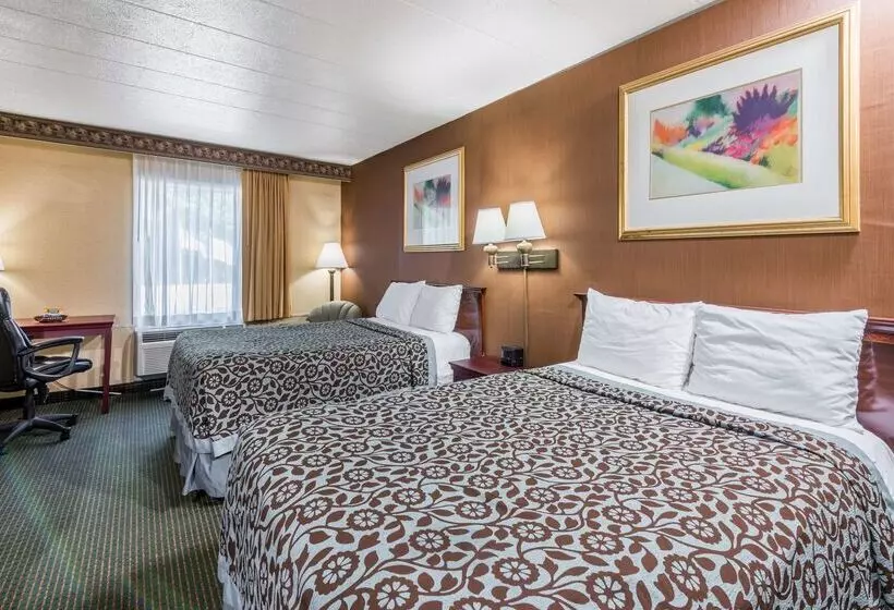 هتل Days Inn By Wyndham Pittsburgh