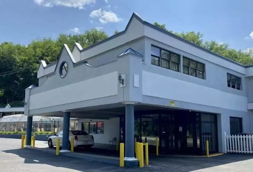 هتل Days Inn By Wyndham Pittsburgh