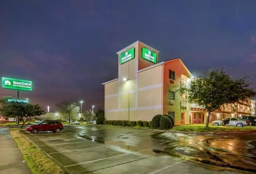 호텔 Hometowne Studios Dallas  Fort Worth