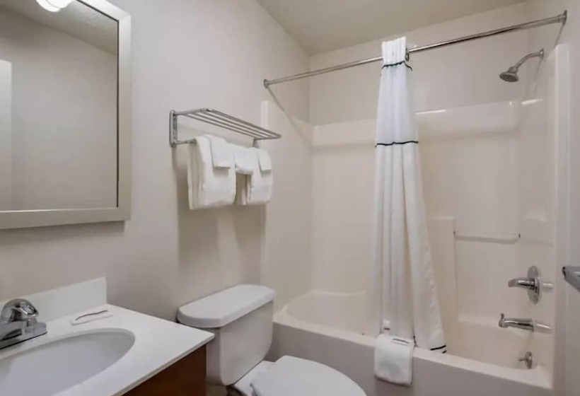 Отель Birch Hill Suites Kansas City – Independence