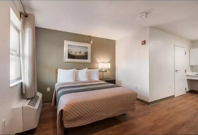 ホテル Birch Hill Suites Kansas City – Independence