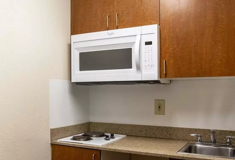 酒店 Hometowne Studios By Red Roof Salem, Or