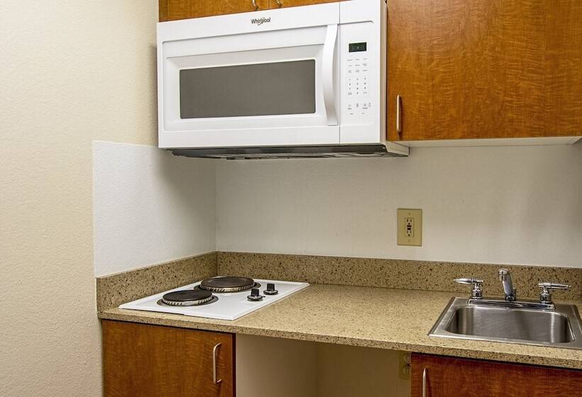 Szálloda Hometowne Studios By Red Roof Salem, Or