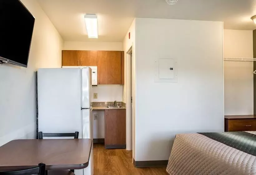 酒店 Hometowne Studios By Red Roof Salem, Or