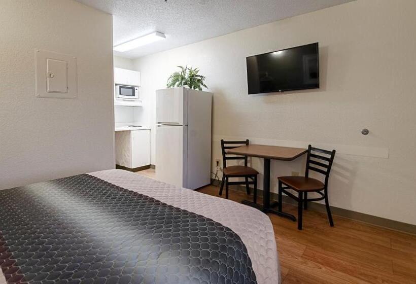 فندق Hometowne Studios By Red Roof Winston Salem University Pkwy