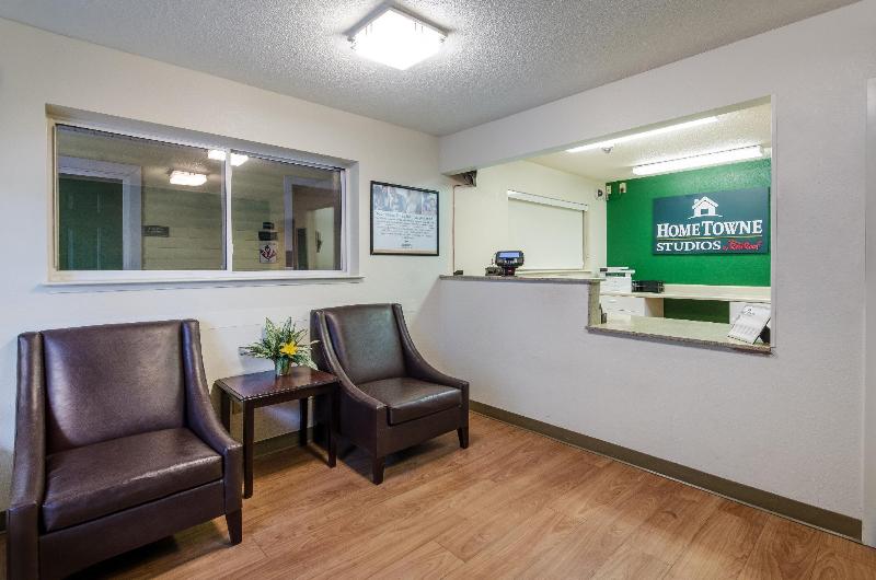 فندق Hometowne Studios By Red Roof Winston Salem University Pkwy