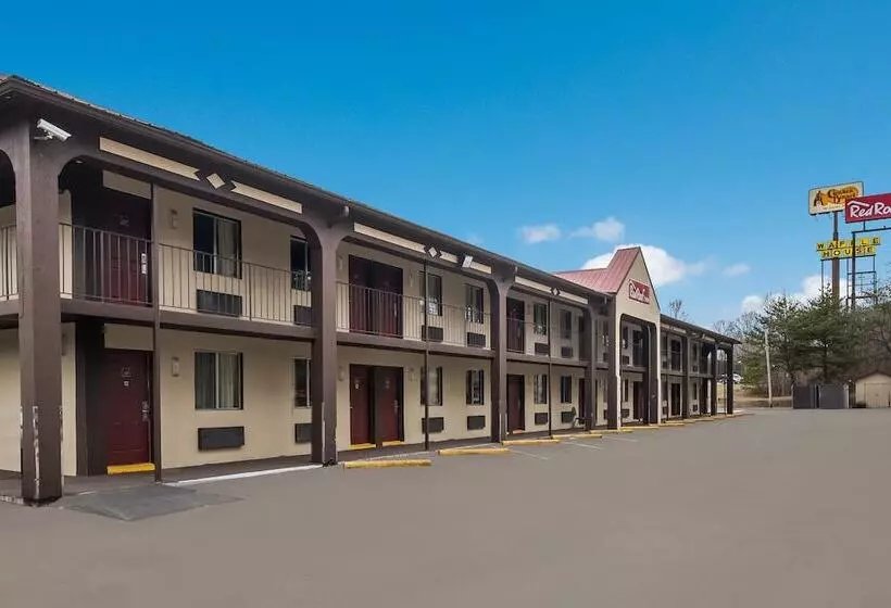 Отель Red Roof Inn Crossville