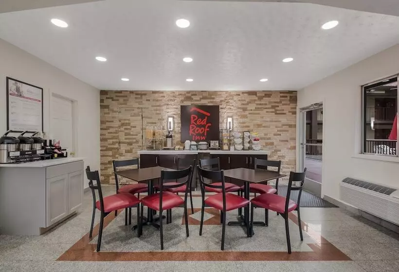 Отель Red Roof Inn Crossville