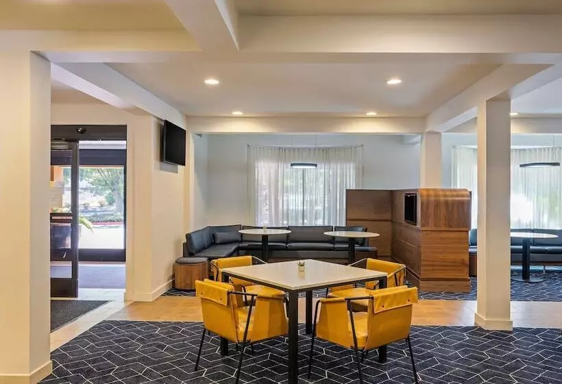 호텔 Sonesta Select Pleasant Hill