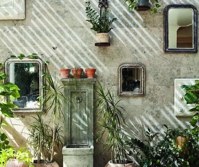 בית מלון כפרי The Charleston Place