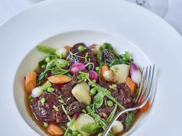 בית מלון כפרי The Charleston Place