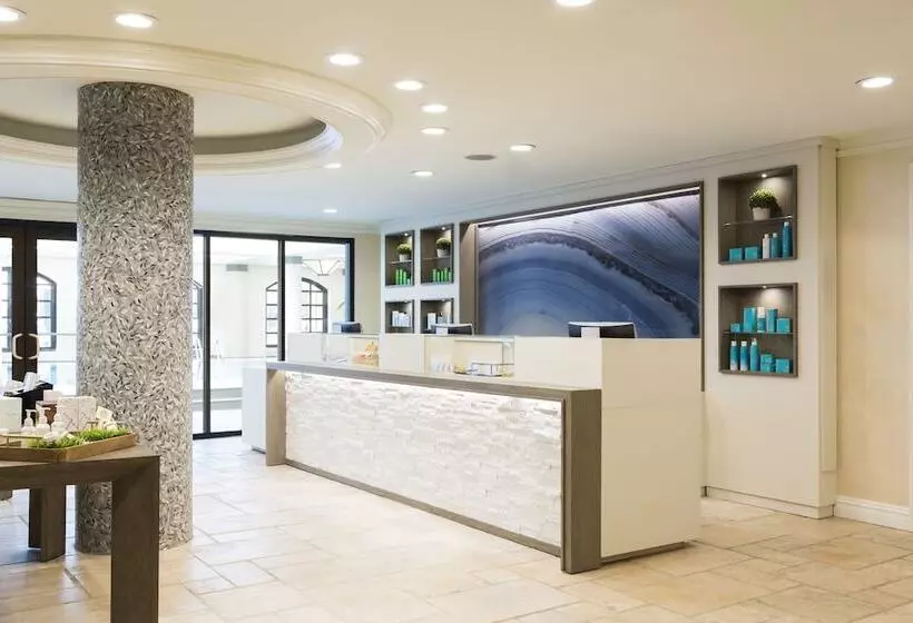 בית מלון כפרי The Charleston Place