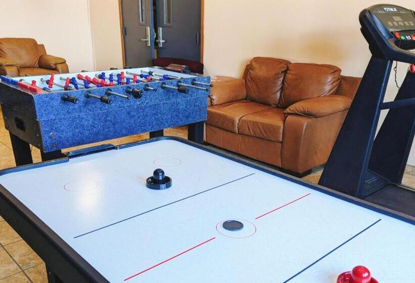 فندق على الطريق Asteria Inn And Suites