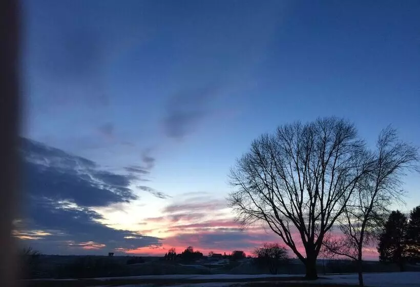 モーテル Crest Country Inn