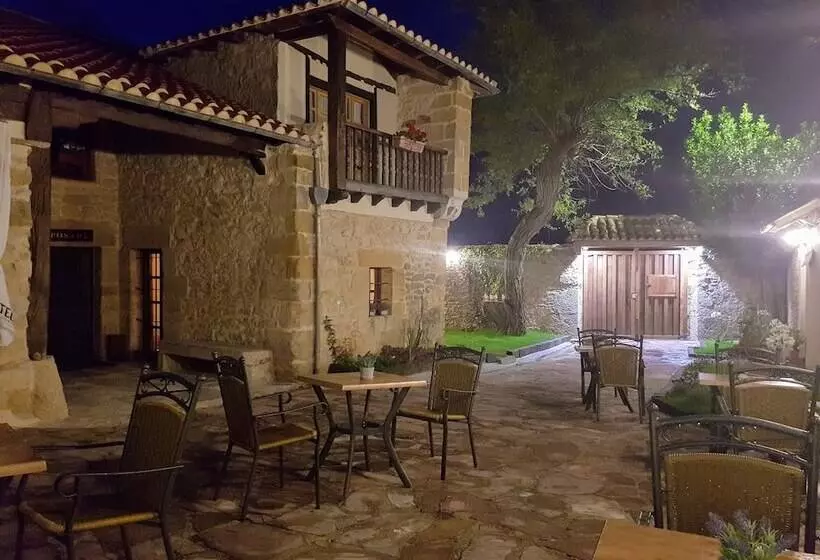 Retkeilymaja Posada Condado De La Mota