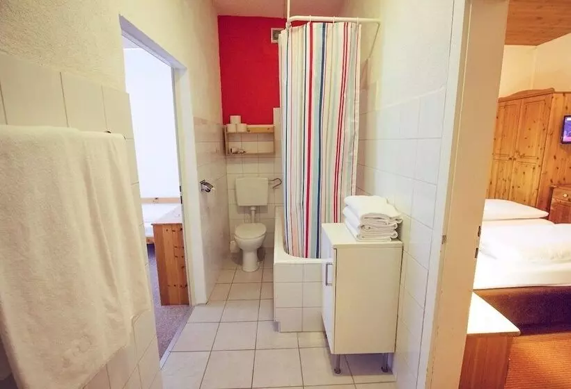 Hostelli Gasthof Rose